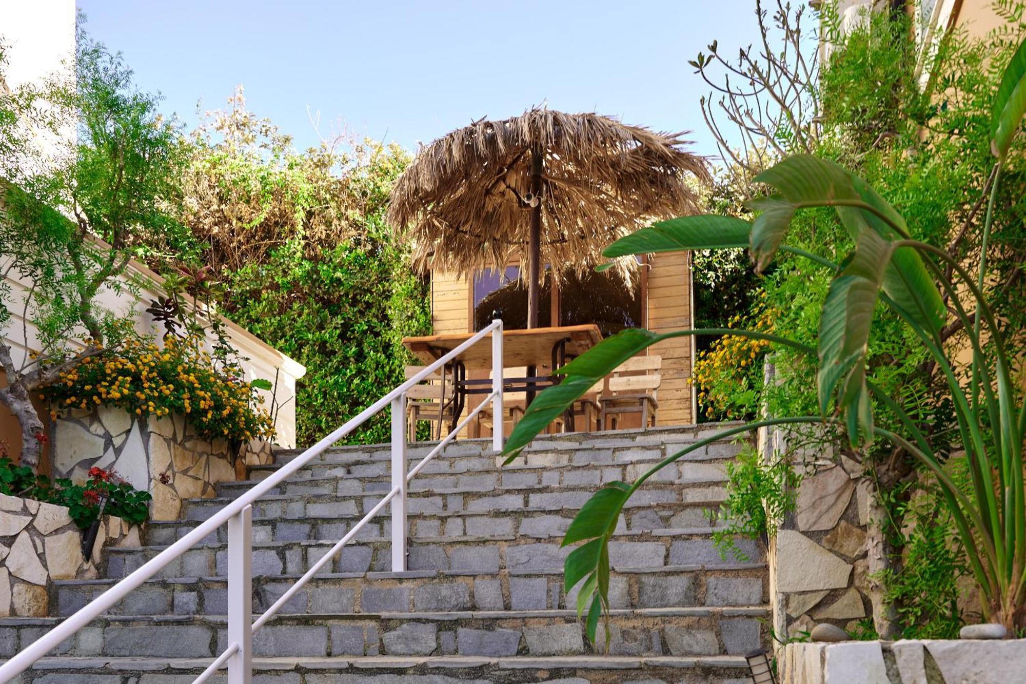 Villa Gereoudis Seaview Apartments-Pool & Bar Kolimvárion Exteriér fotografie